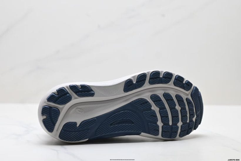 About Us - ASICS GEL-KAYANO 31 ASICS GEL-KAYANO 31 <strong>ASICS GEL-KAYANO 31 PLATINUM</strong> is a lightweight low-top performance running shoe built for stable, ergonomic comfort. A one-piece dual-knit upper uses high-elastic fabric for breathable wrap-around support, while the cushioned ride helps keep daily training smooth and less tiring.