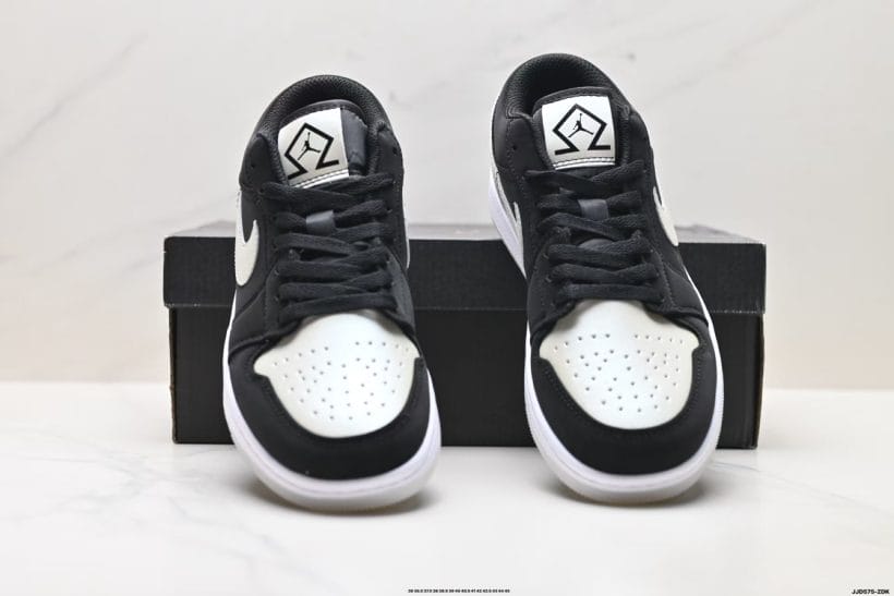 Air Jordan 1 Low side view DH4269-100