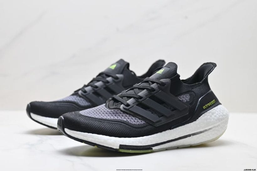 Adidas Ultraboost 21 UB21 mesh upper detail