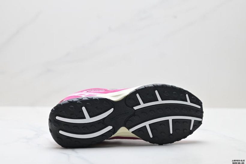 About Us - New Balance 204L New Balance 204L Series