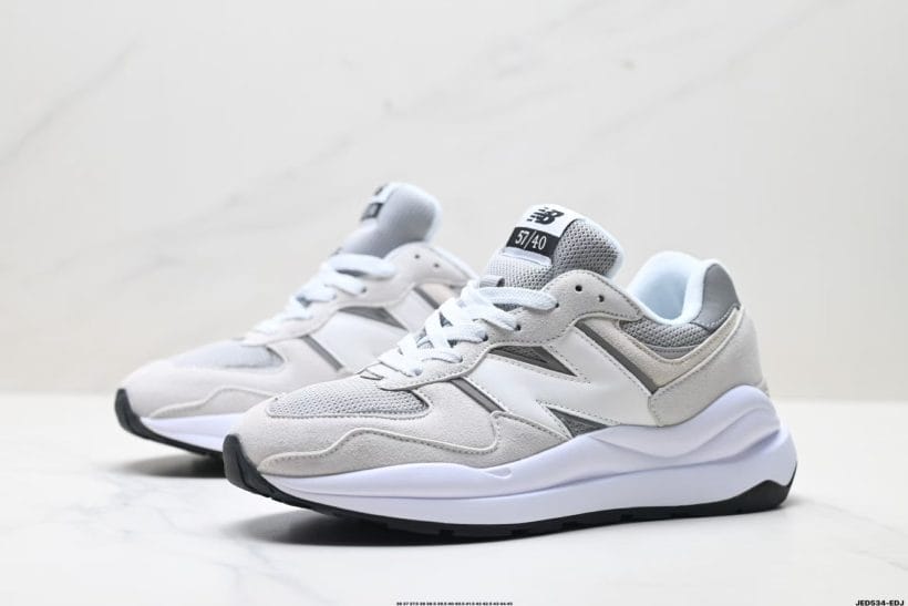 
New Balance 5740 Series retro lifestyle sneaker profile