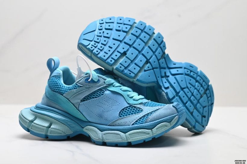 About Us - Balenciaga 3XL Balenciaga 3XL