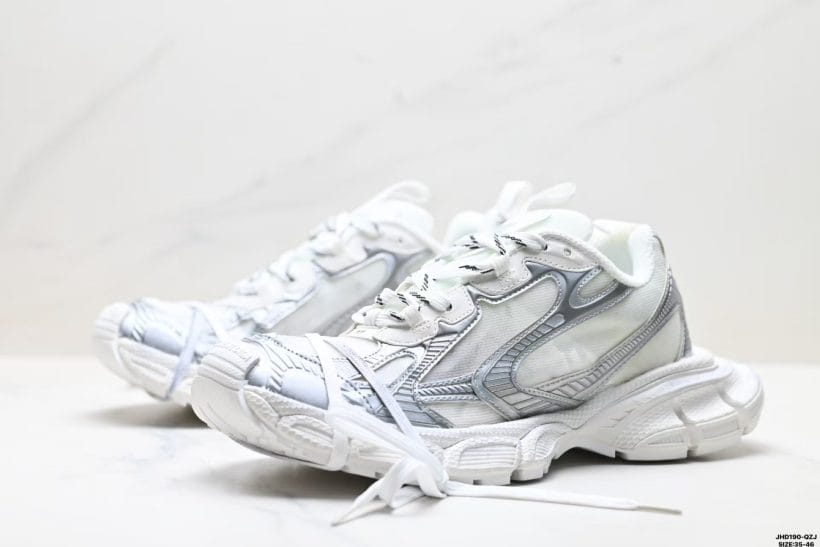 
Balenciaga 3XL retro dad sneaker profile