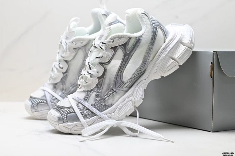 About Us - Balenciaga 3XL Balenciaga 3XL