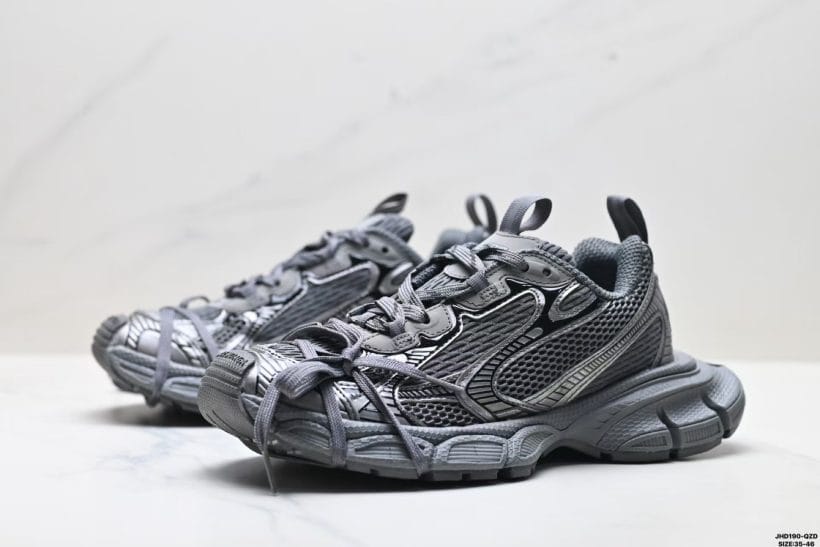 Balenciaga 3XL retro dad sneaker profile