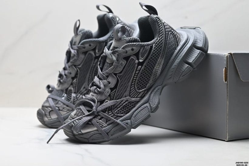 About Us - Balenciaga 3XL Balenciaga 3XL