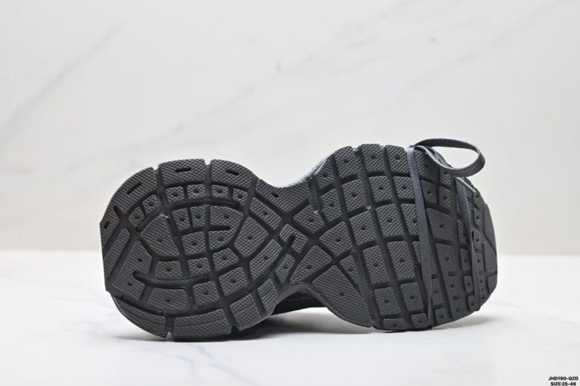 About Us - Balenciaga 3XL Balenciaga 3XL