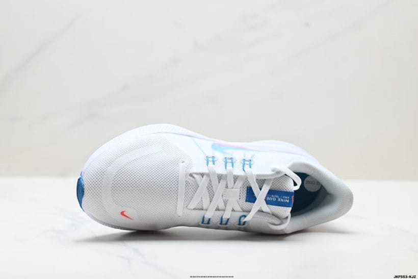 Nike Quest 4 cushioned midsole detail