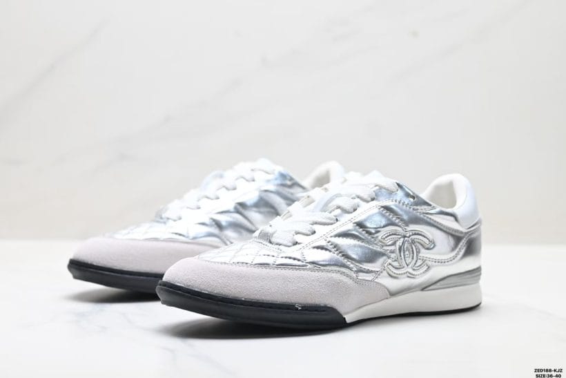 About Us - CHANEL 24A Quilted Leather Low-Top Casual Shoes