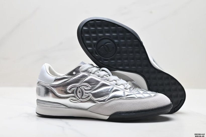 About Us - CHANEL 24A Quilted Leather Low-Top Casual Shoes