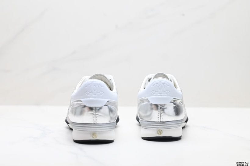 About Us - CHANEL 24A Quilted Leather Low-Top Casual Shoes