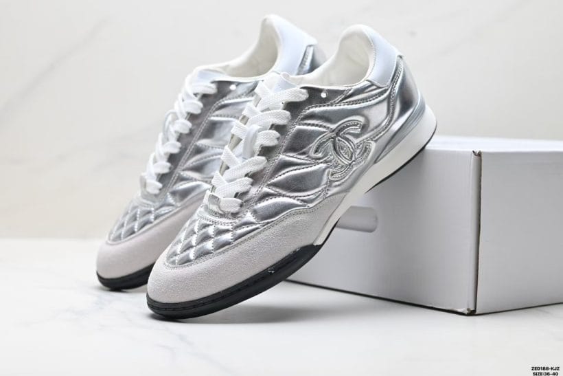 About Us - CHANEL 24A Quilted Leather Low-Top Casual Shoes