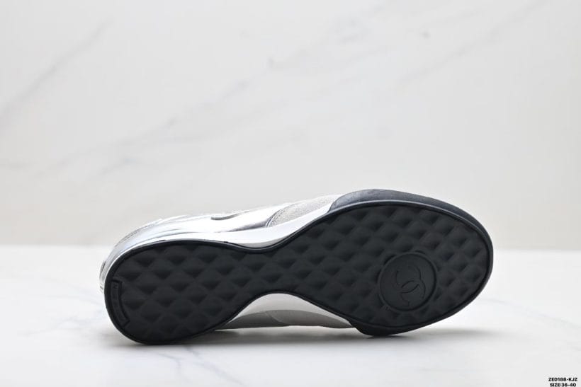 About Us - CHANEL 24A Quilted Leather Low-Top Casual Shoes