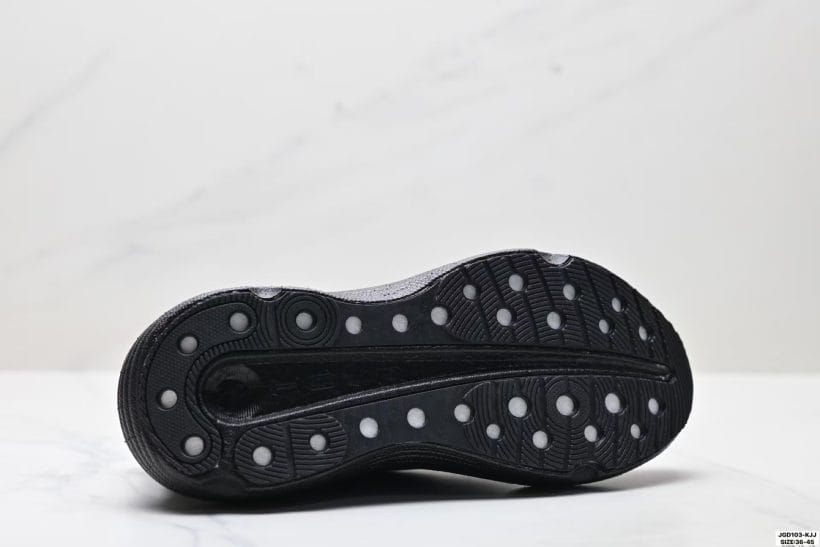 About Us - Under Armour UA Infinite Elite 2 Under Armour UA Infinite Elite 2