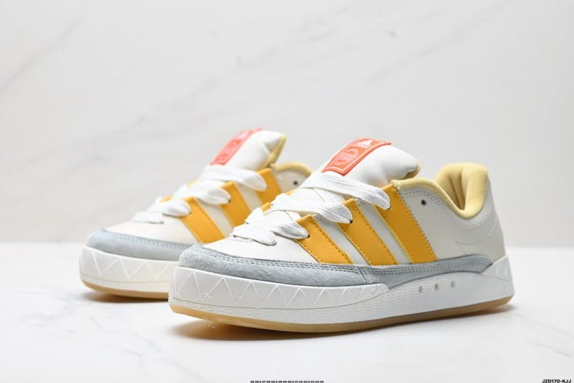 
Adidas Adimatic Low rubber outsole profile