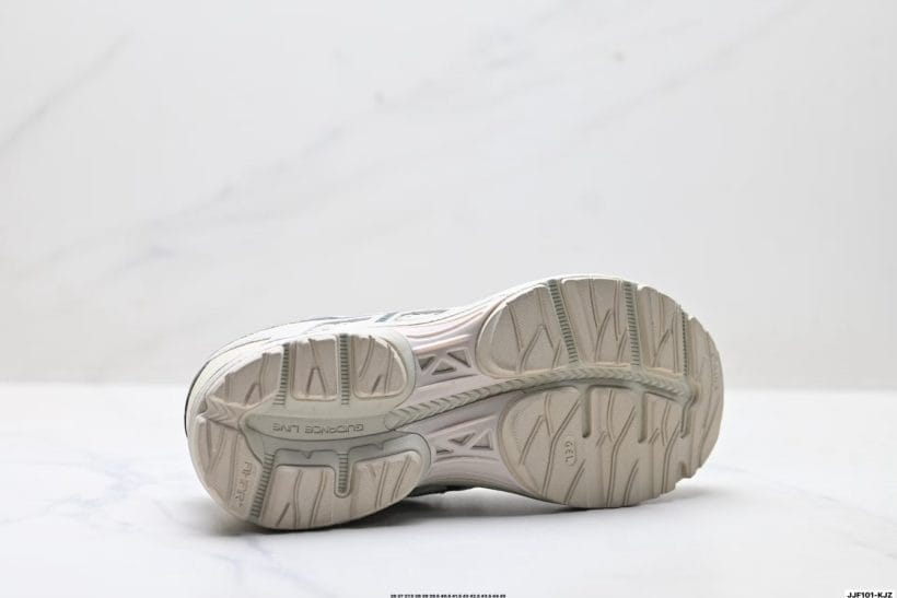 About Us - Asics Gel-Flux CN Asics Gel-Flux CN