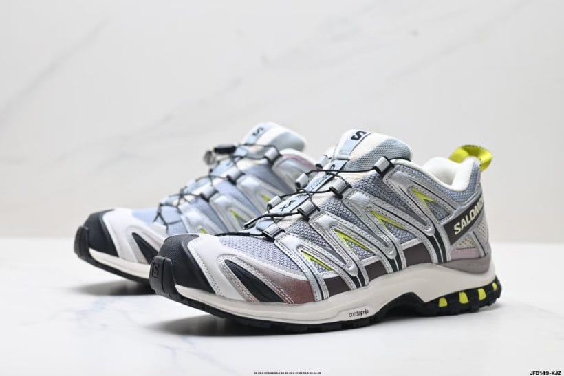 Salomon XA PRO 3D outdoor sneaker detail