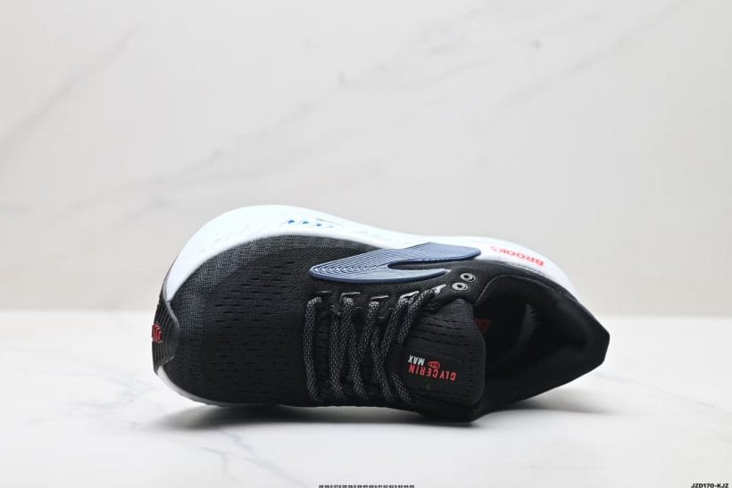 Brooks Glycerin Max side view