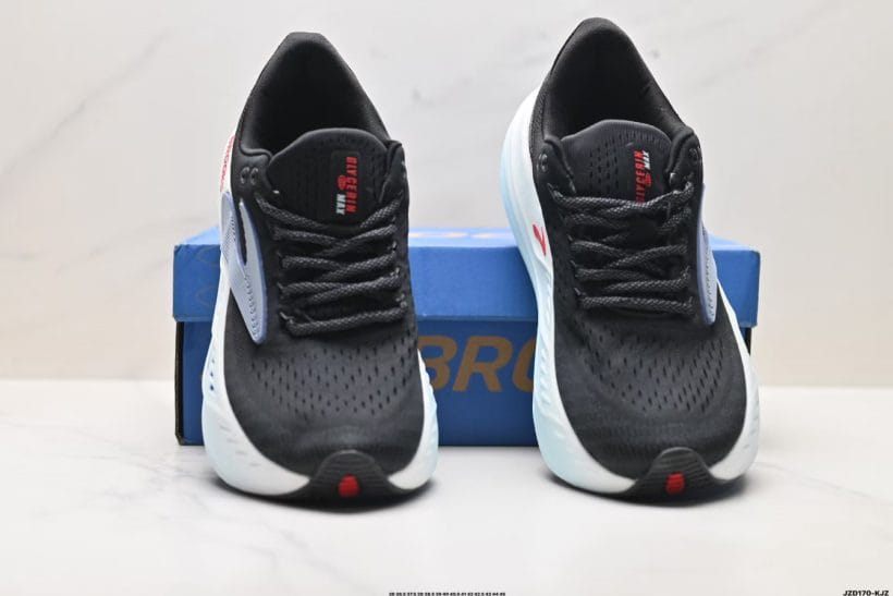 About Us - Brooks Glycerin Max Brooks Glycerin Max