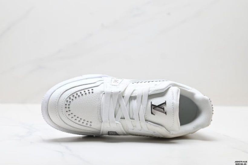 Louis Vuitton Trainer Sneaker Low side view
