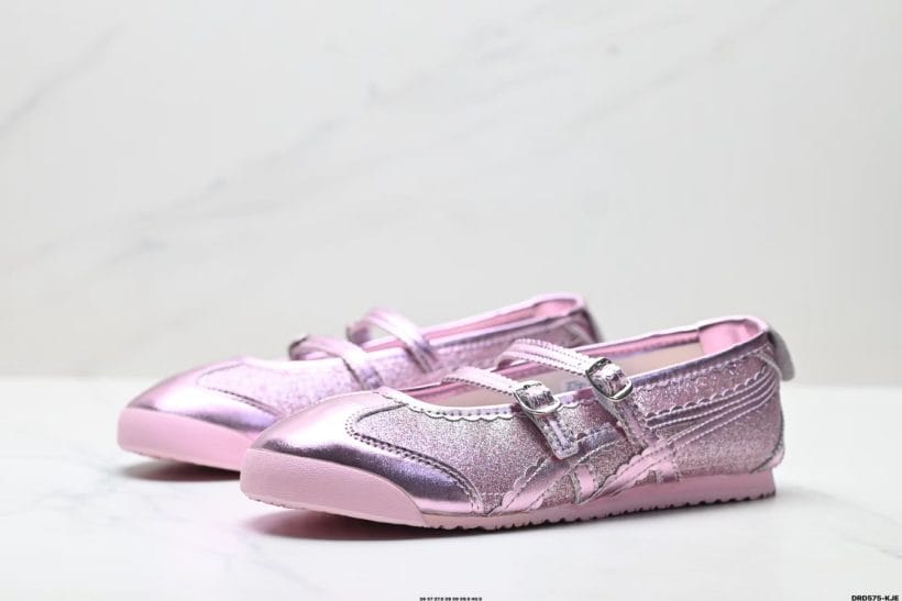 About Us - Onitsuka Tiger Mexico 66 TGRS Onitsuka Tiger Mexico 66 TGRS