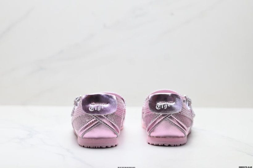 About Us - Onitsuka Tiger Mexico 66 TGRS Onitsuka Tiger Mexico 66 TGRS