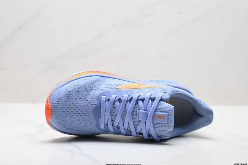  Brooks Ghost 17 side view 