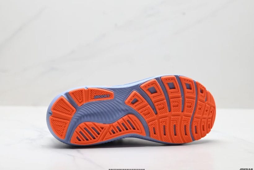 About Us - Brooks Ghost 17 Brooks Ghost 17