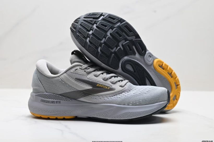 Brooks Adrenaline GTS 24 side view