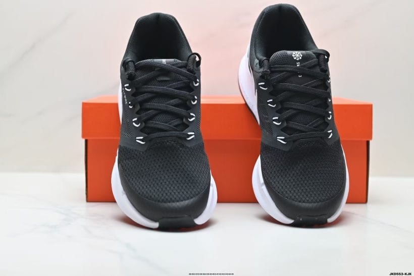 About Us - Nike Run Swift 3 Nike Run Swift 3