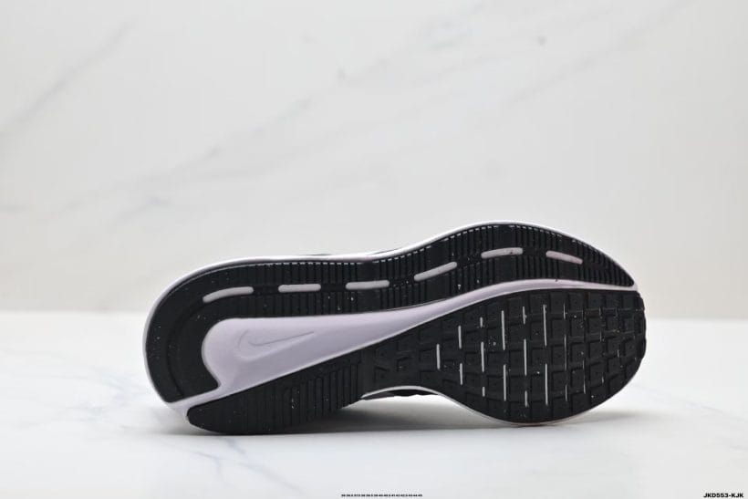 About Us - Nike Run Swift 3 Nike Run Swift 3