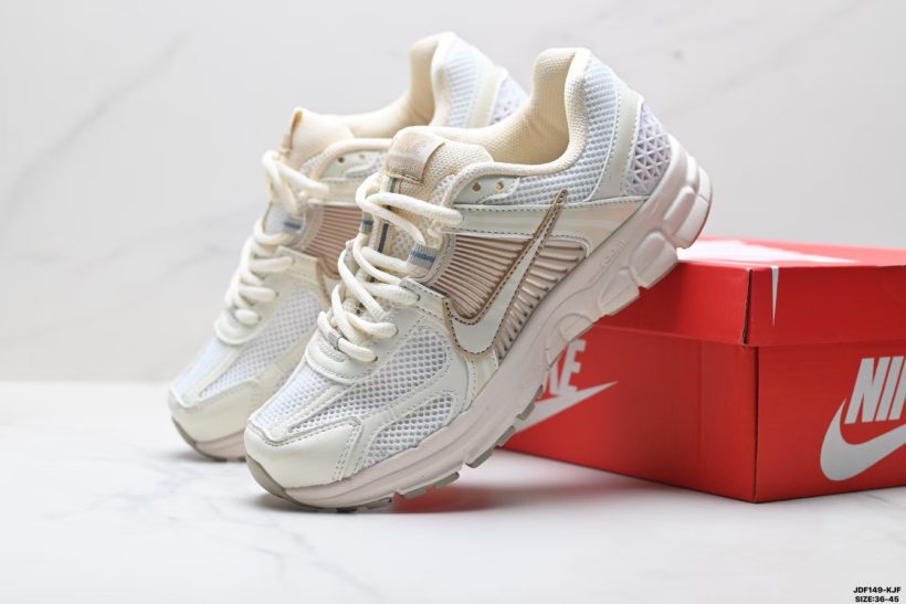 About Us - Nike Zoom Vomero 5 Nike Zoom Vomero 5